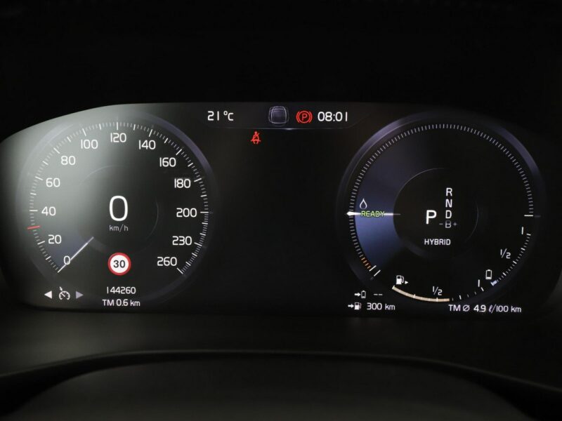 Volvo XC 40 Inscription PHEV T5 skóra panorama kamera360 grzane fotele navi Harman