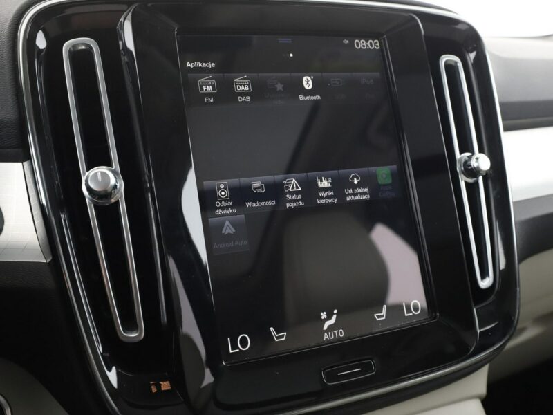 Volvo XC 40 Inscription PHEV T5 skóra panorama kamera360 grzane fotele navi Harman