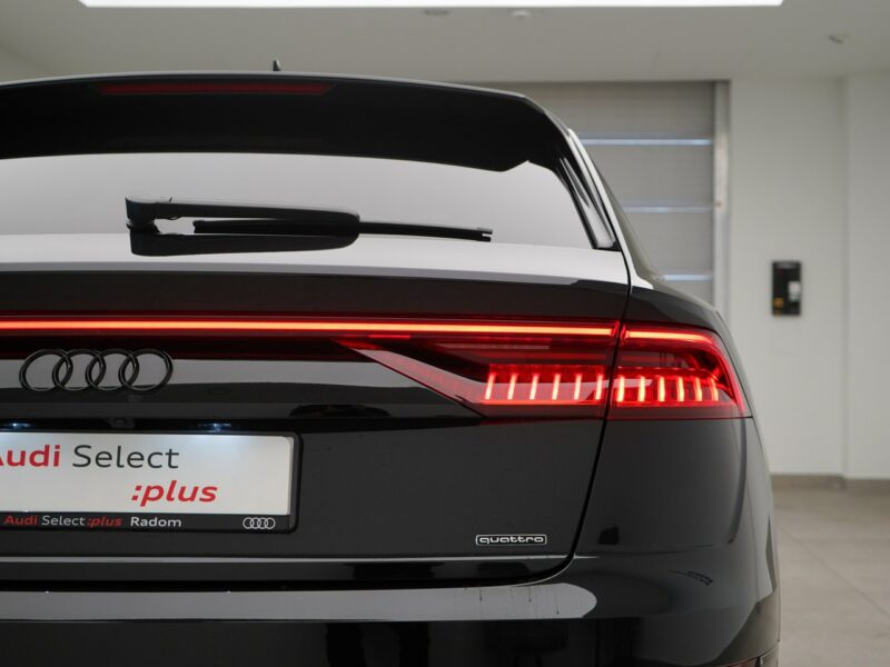 Audi Q8 60 TFSIe 462 KM Quattro Sline Virtual Kamera 360 ACC Head-Up Hak