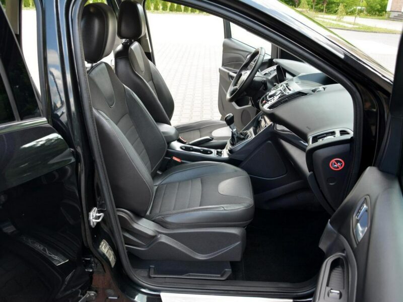 Ford Kuga 2.0TDCi(140KM)Navi Kamera Panorama ParkAssist Skóry Sony Alu17" ASO II (2012-)