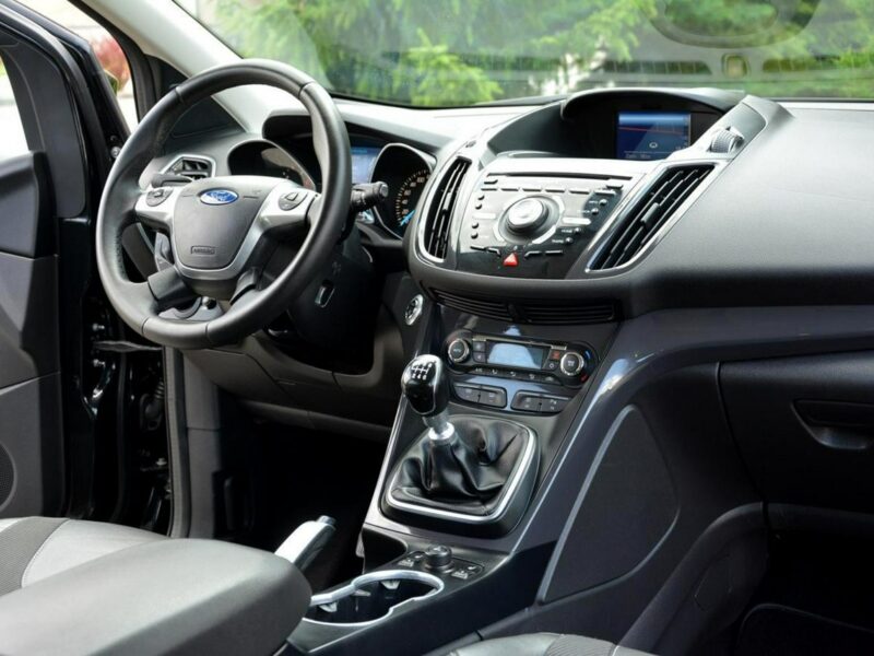 Ford Kuga 2.0TDCi(140KM)Navi Kamera Panorama ParkAssist Skóry Sony Alu17" ASO II (2012-)