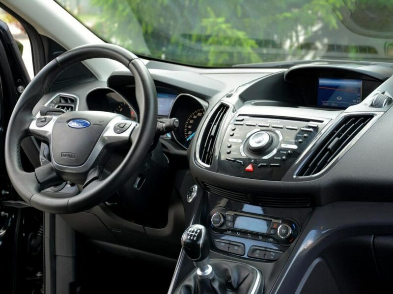 Ford Kuga 2.0TDCi(140KM)Navi Kamera Panorama ParkAssist Skóry Sony Alu17" ASO II (2012-)