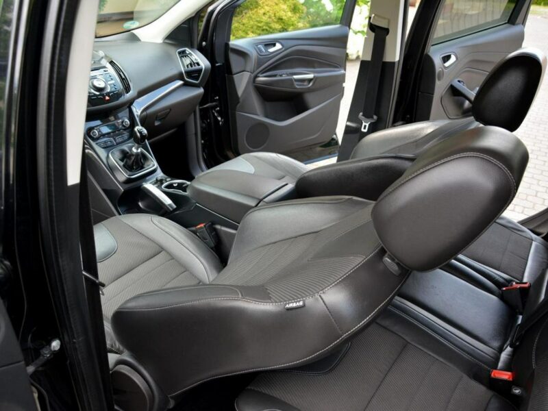 Ford Kuga 2.0TDCi(140KM)Navi Kamera Panorama ParkAssist Skóry Sony Alu17" ASO II (2012-)