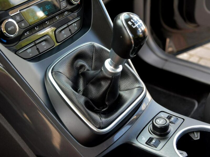 Ford Kuga 2.0TDCi(140KM)Navi Kamera Panorama ParkAssist Skóry Sony Alu17" ASO II (2012-)