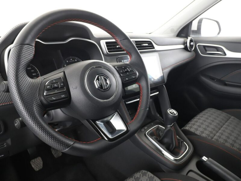 MG ZS LPG klima tempomat PDC