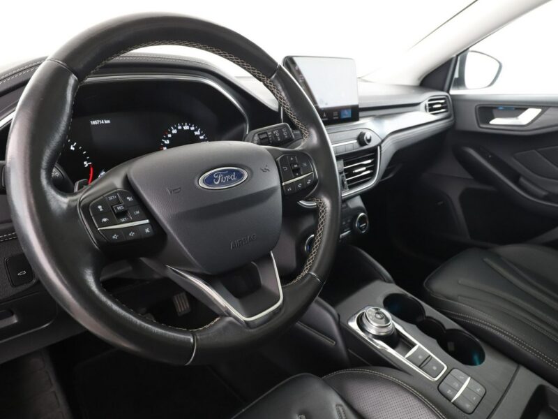 Ford Focus Automat Panorama Navi Automatyczna klimatyzacja Podgrzewane fotele Blt Mk4 (2018-)