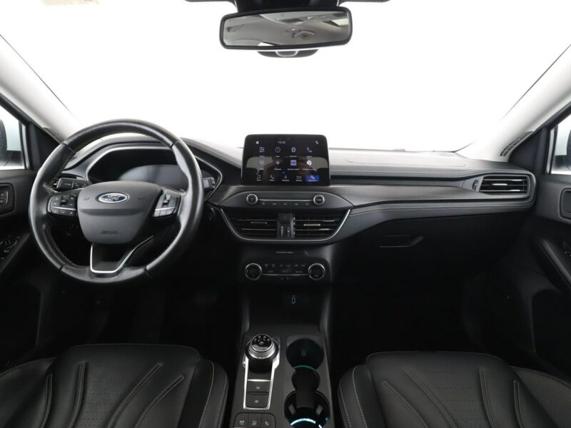 Ford Focus Automat Panorama Navi Automatyczna klimatyzacja Podgrzewane fotele Blt Mk4 (2018-)