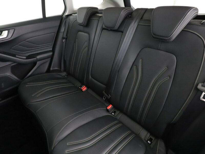 Ford Focus Automat Panorama Navi Automatyczna klimatyzacja Podgrzewane fotele Blt Mk4 (2018-)