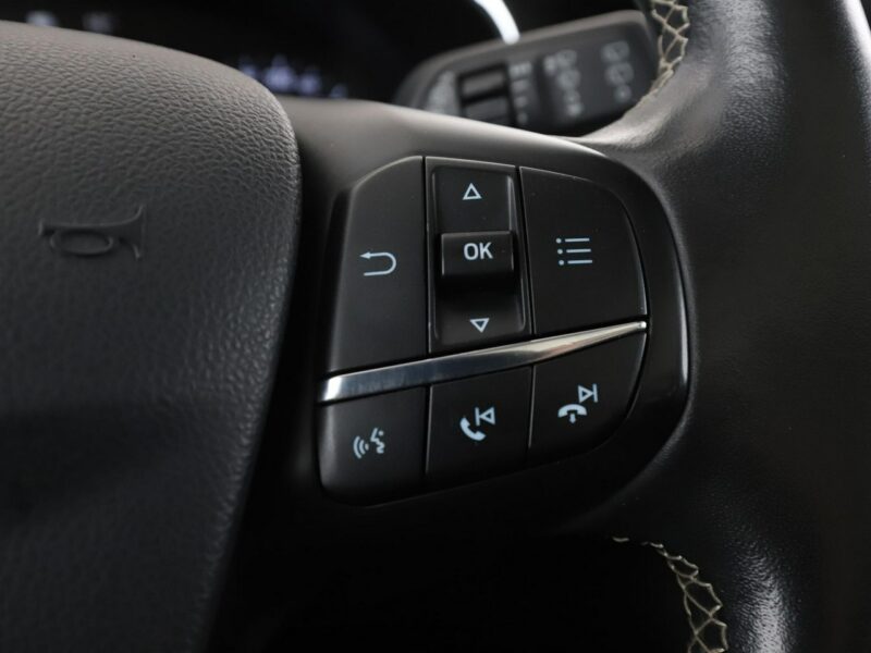 Ford Focus Automat Panorama Navi Automatyczna klimatyzacja Podgrzewane fotele Blt Mk4 (2018-)