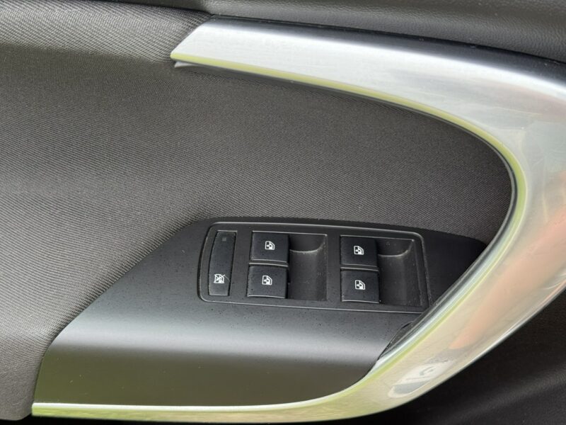 Opel Insignia 2.0 Diesel | Serwisowany | Gwarancja | Bogate wyposażenie | Zadbany A (2008-2017)