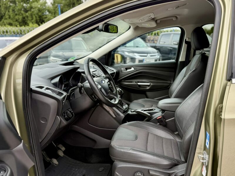 Ford Kuga Titanium,Navi,Półskóra,Serwis,Gwarancja II (2012-)
