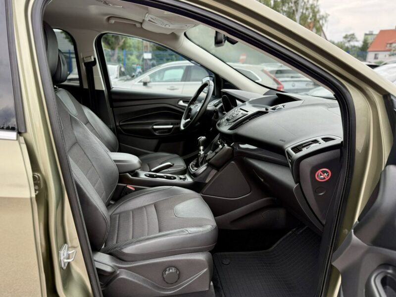 Ford Kuga Titanium,Navi,Półskóra,Serwis,Gwarancja II (2012-)