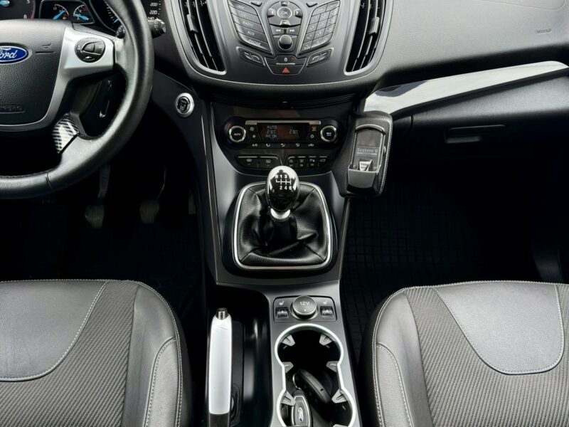 Ford Kuga Titanium,Navi,Półskóra,Serwis,Gwarancja II (2012-)