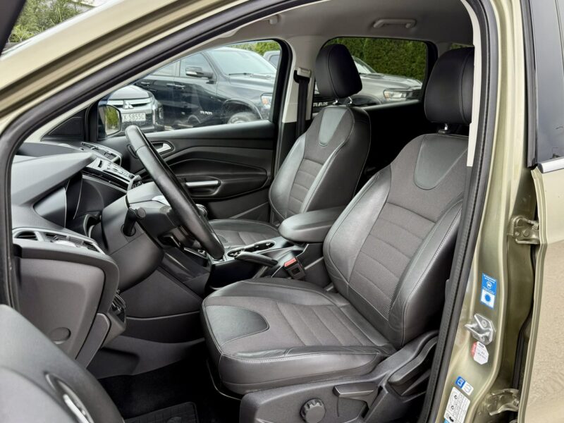 Ford Kuga Titanium,Navi,Półskóra,Serwis,Gwarancja II (2012-)