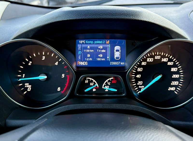 Ford Kuga 4x4,Full wersja,Xenon,LED,Gwarancja II (2012-)