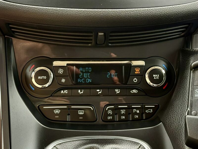 Ford Kuga Titanium,Navi,Półskóra,Serwis,Gwarancja II (2012-)