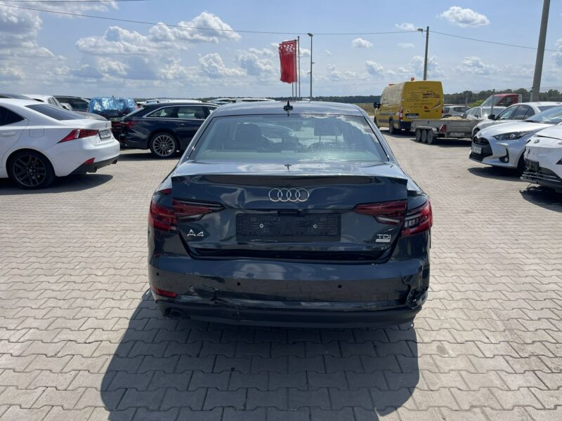 Audi A4 Navi Skóry Oryginalny przebieg B9 (2015-)
