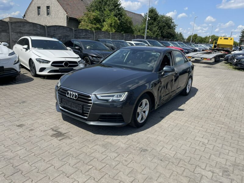 Audi A4 Navi Skóry Oryginalny przebieg B9 (2015-)