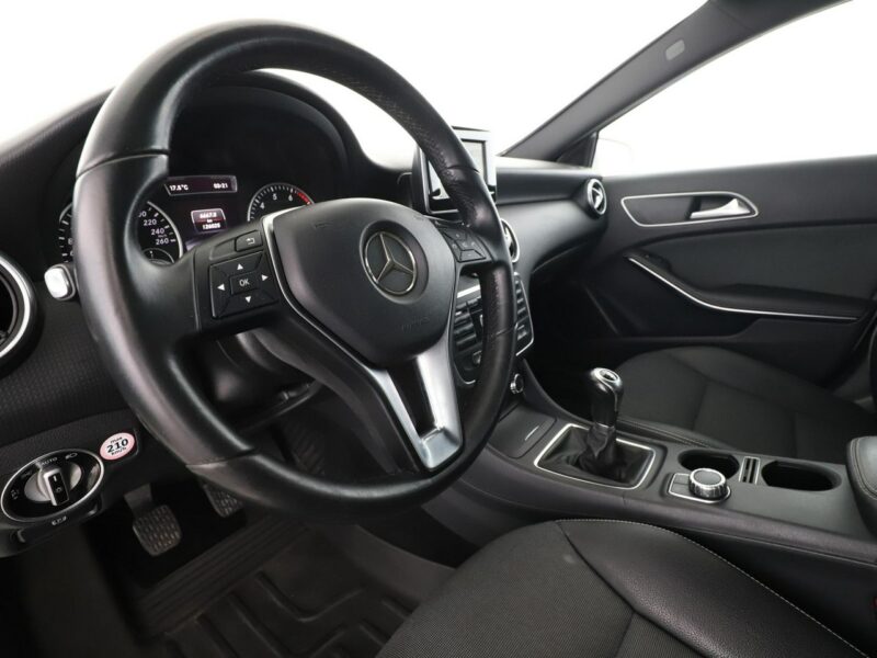 Mercedes A 180 GRATIS! Pakiet Serwisowy o wartości 1500 zł! W176 (2012-)
