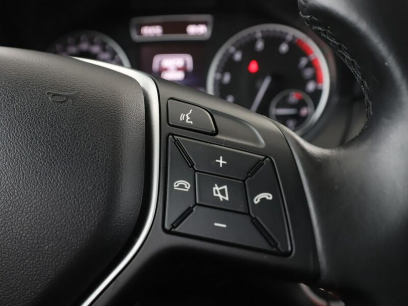 Mercedes A 180 GRATIS! Pakiet Serwisowy o wartości 1500 zł! W176 (2012-)