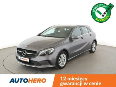Mercedes A 180 półskóra full LED navi klima czujniki parkowania grzane fotele W176 (2012-)