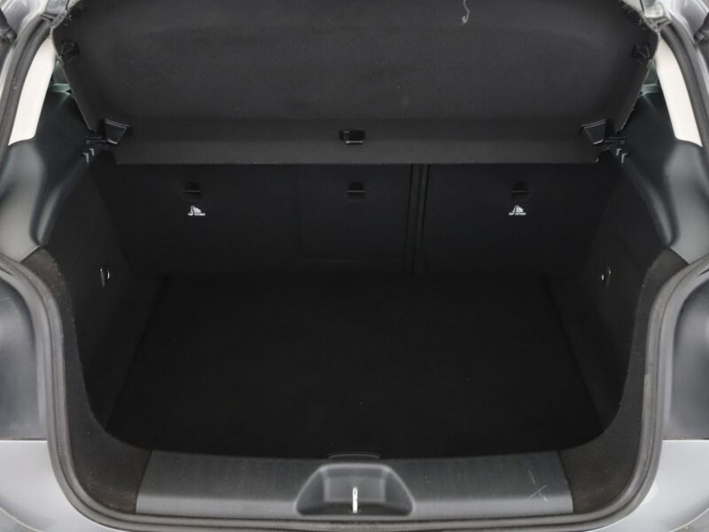 Mercedes A 180 półskóra full LED navi klima czujniki parkowania grzane fotele W176 (2012-)