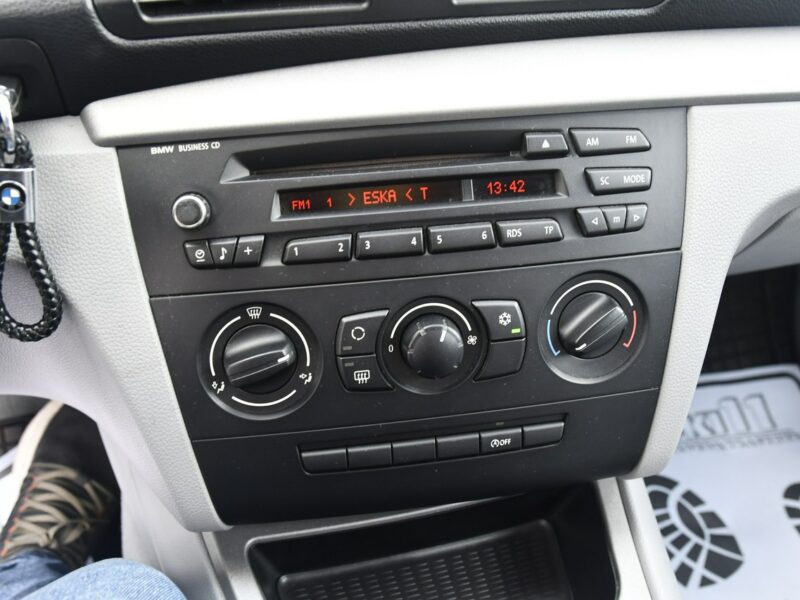 BMW 116 1,6benz DUDKI11 Klimatyzacja.Alu.Tempomat.kredyt.OKAZJA E87 (2004-2013)