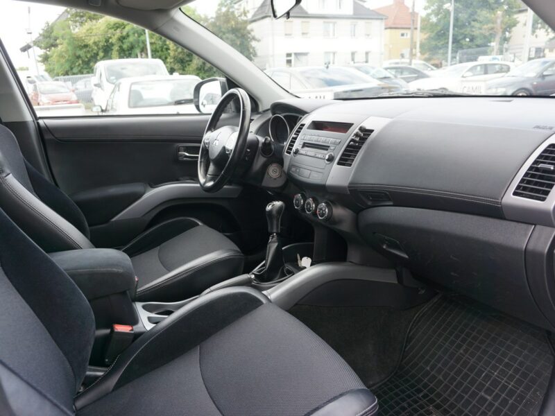 Mitsubishi Outlander zarejestrowany, ubezpieczony II (2006-2013)