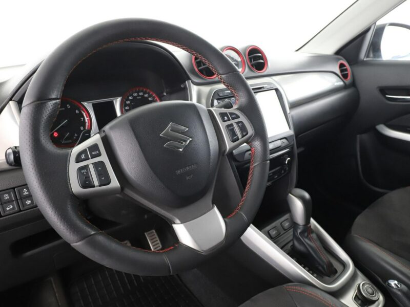 Suzuki Vitara 4x4 automat skóra/alcantara navi kmaera i czujniki parkowania II (2015-2019)