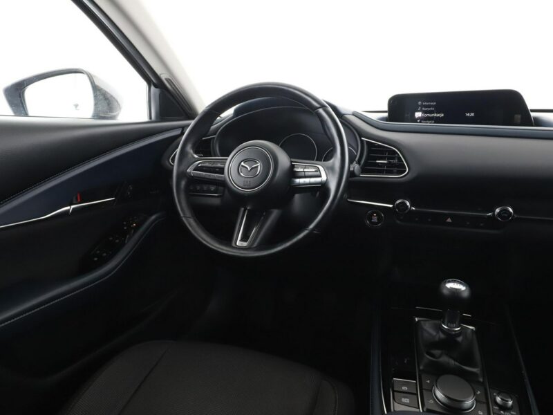 Mazda CX-30 navi led klima auto kamera i czujniki parkowania grzane fotele
