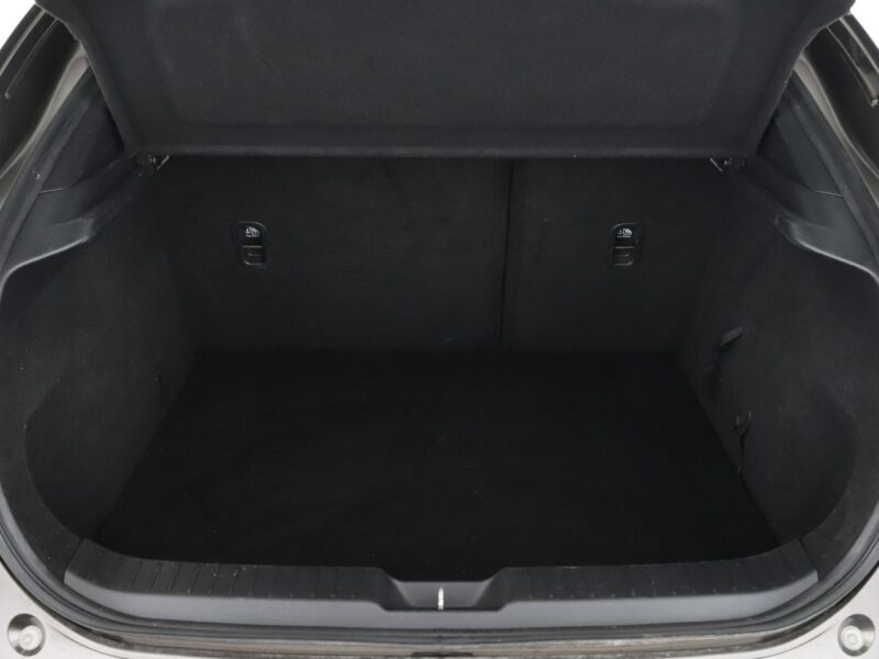 Mazda CX-30 navi led klima auto kamera i czujniki parkowania grzane fotele