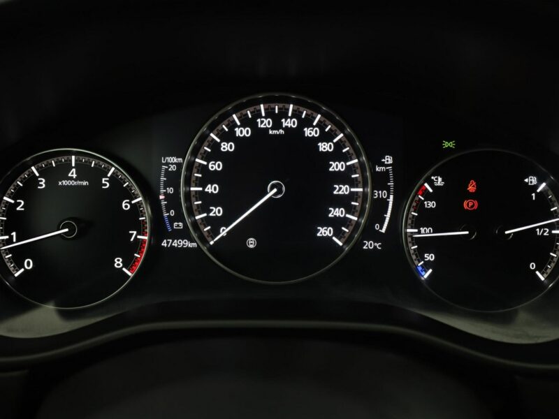 Mazda CX-30 navi led klima auto kamera i czujniki parkowania grzane fotele