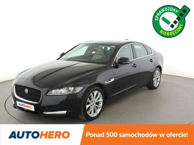Jaguar XF automat jasne skóry bi-xenon navi grzane fotele szyberdach X260 (2015-)