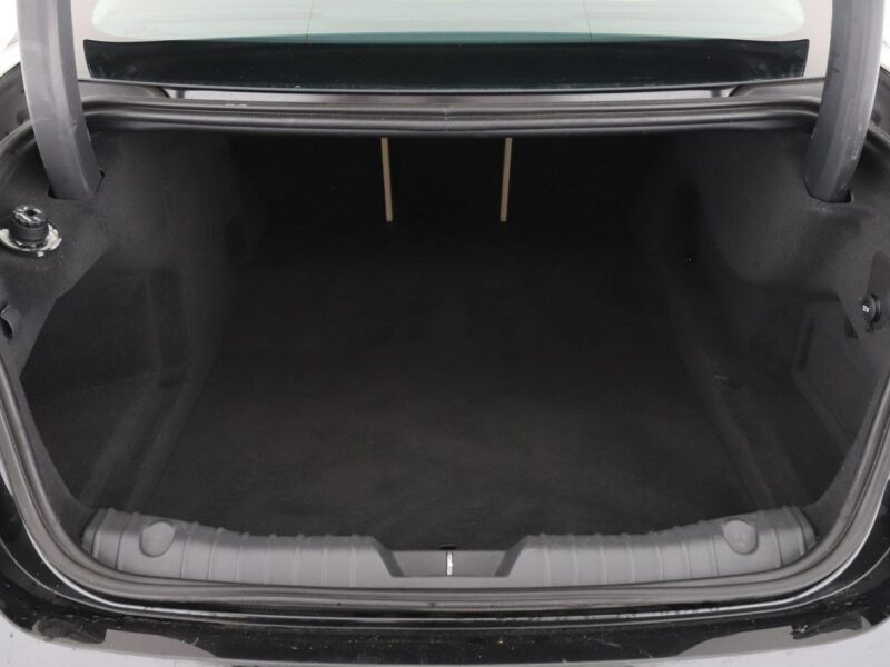 Jaguar XF automat jasne skóry bi-xenon navi grzane fotele szyberdach X260 (2015-)