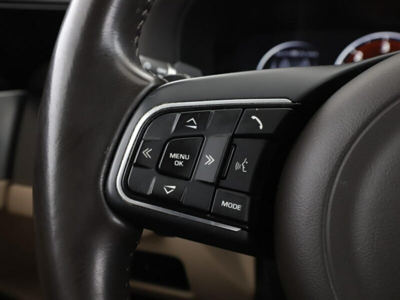 Jaguar XF automat jasne skóry bi-xenon navi grzane fotele szyberdach X260 (2015-)