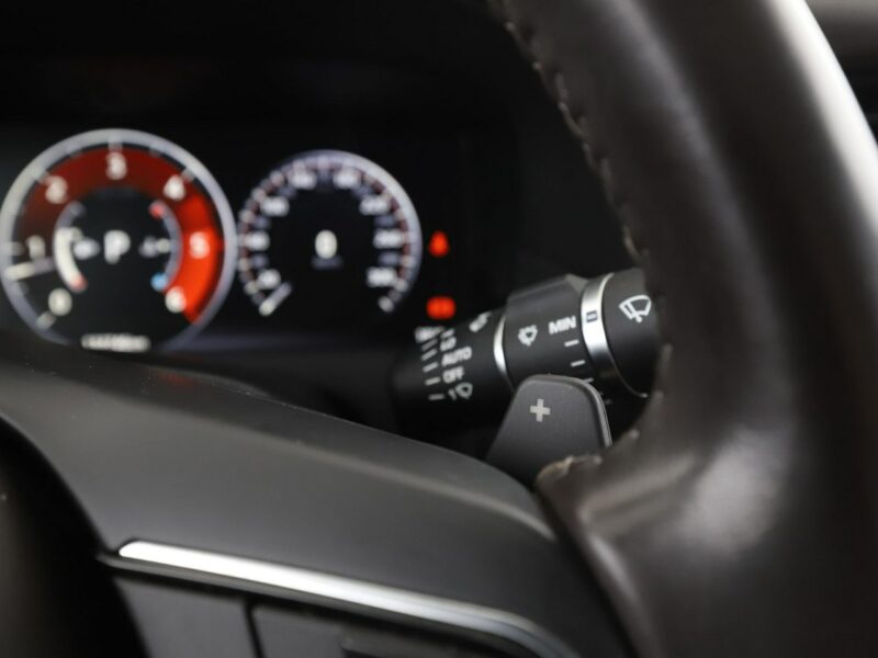 Jaguar XF automat jasne skóry bi-xenon navi grzane fotele szyberdach X260 (2015-)