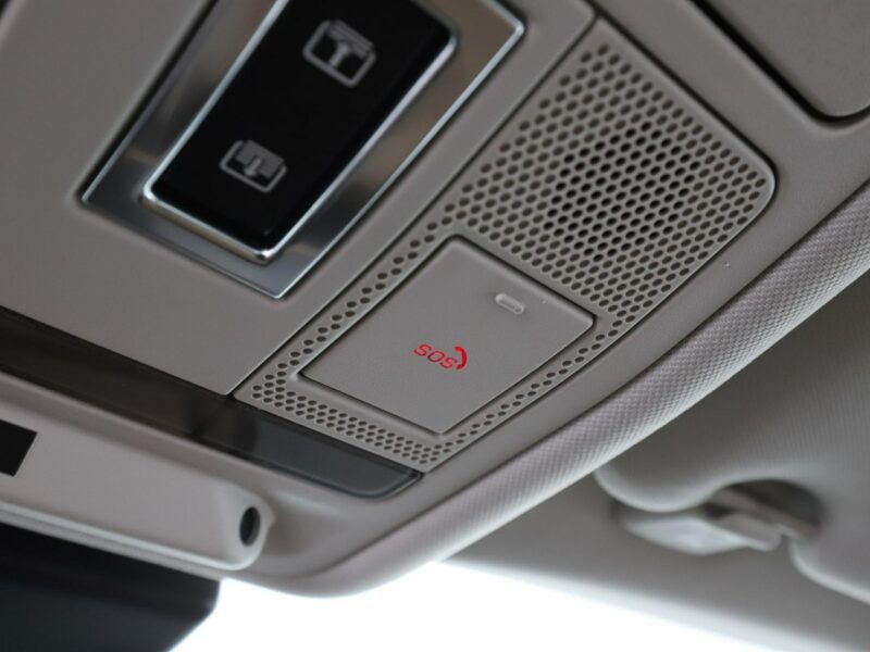 Jaguar XF automat jasne skóry bi-xenon navi grzane fotele szyberdach X260 (2015-)