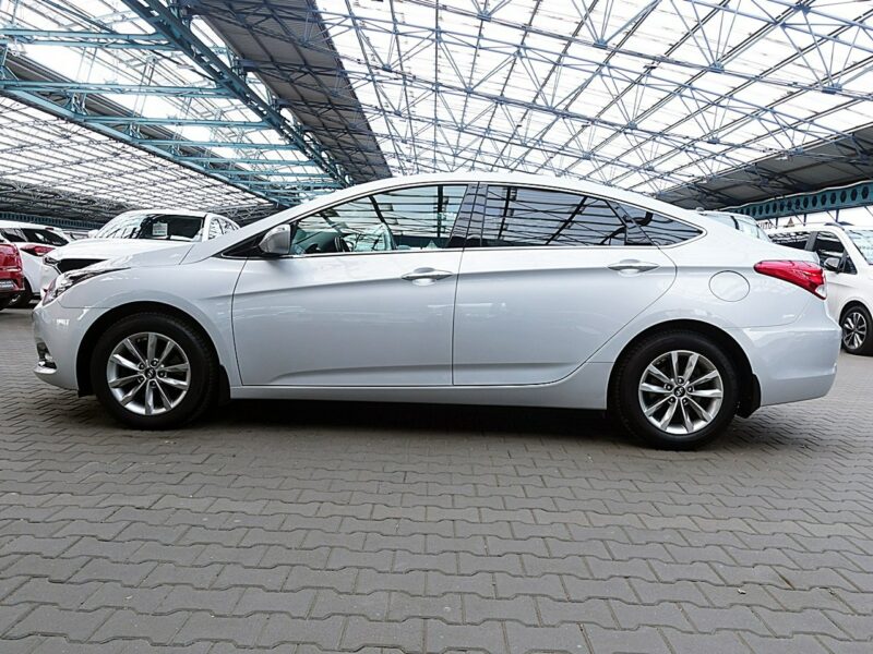 Hyundai i40 3Lata GWARANCJA I-wł Kraj Bezwypadkowy 141KM Automat+NAVI+Kamera FV23%