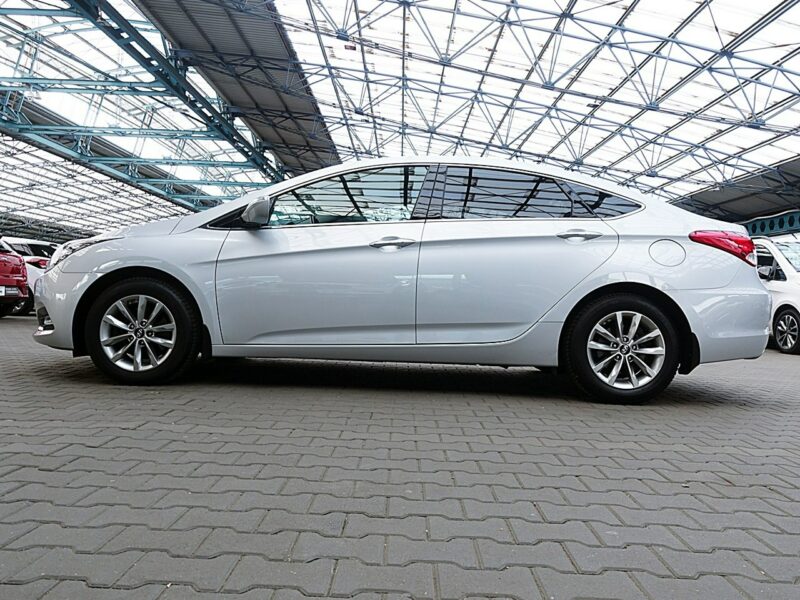 Hyundai i40 3Lata GWARANCJA I-wł Kraj Bezwypadkowy 141KM Automat+NAVI+Kamera FV23%