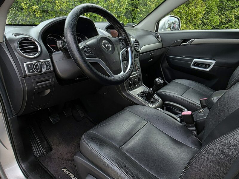 Opel Antara bezwypadkowy, 4x4, nawigacja