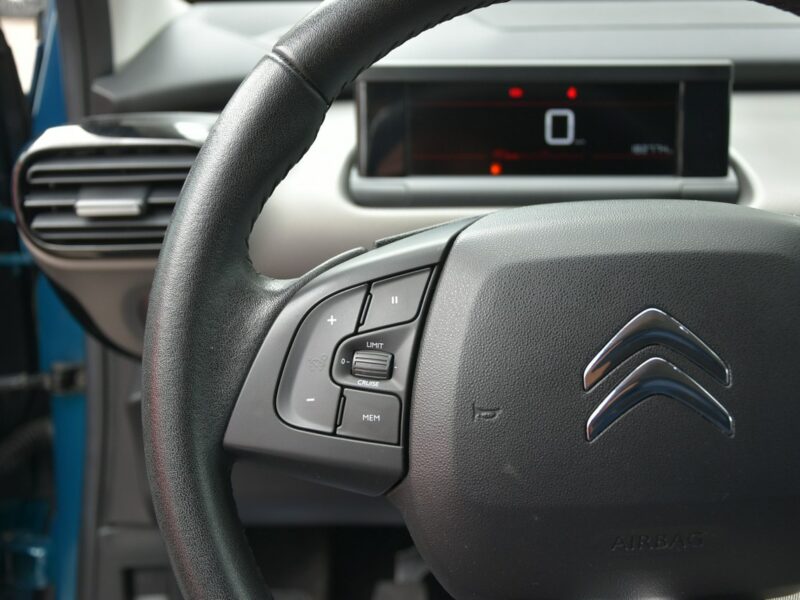 Citroen C4 Cactus 1.2 Benzyna 110KM Manual 2018r. Polski SALON Iwł. lift NAVi LED Kamera I (2014-)