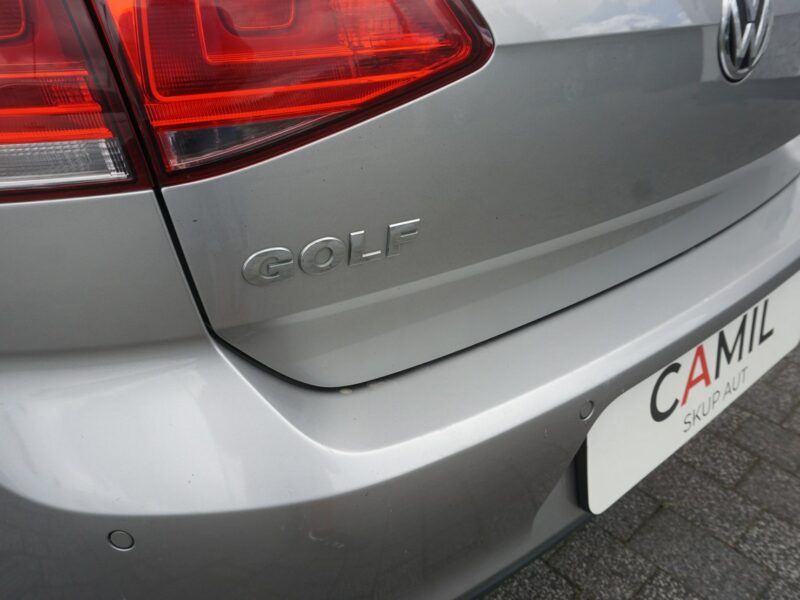 Volkswagen Golf z polskiego salonu, serwisowany, rok gwarancji, VII (2012-)