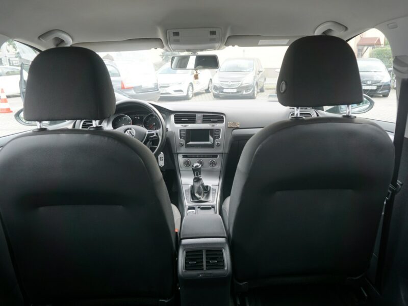 Volkswagen Golf z polskiego salonu, serwisowany, rok gwarancji, VII (2012-)