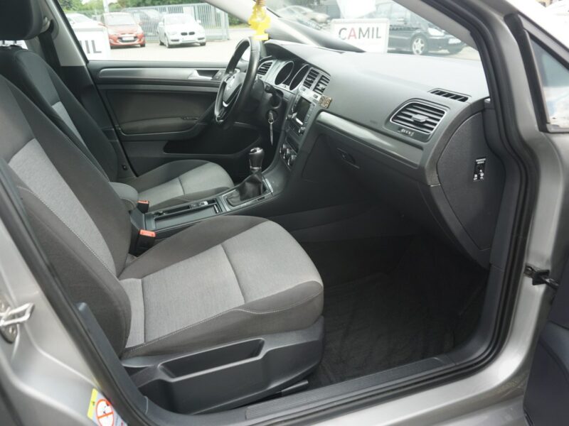 Volkswagen Golf z polskiego salonu, serwisowany, rok gwarancji, VII (2012-)