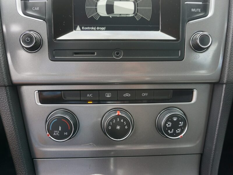 Volkswagen Golf z polskiego salonu, serwisowany, rok gwarancji, VII (2012-)