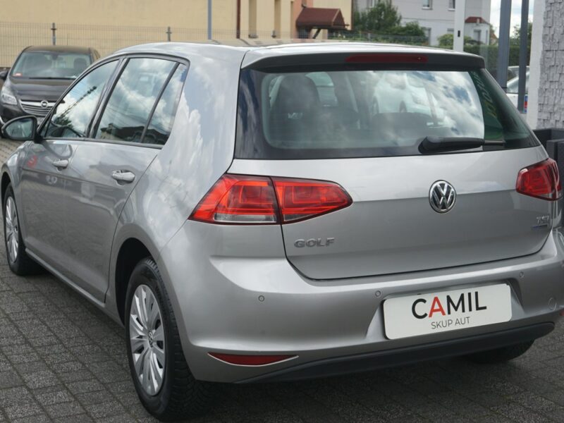 Volkswagen Golf z polskiego salonu, serwisowany, rok gwarancji, VII (2012-)