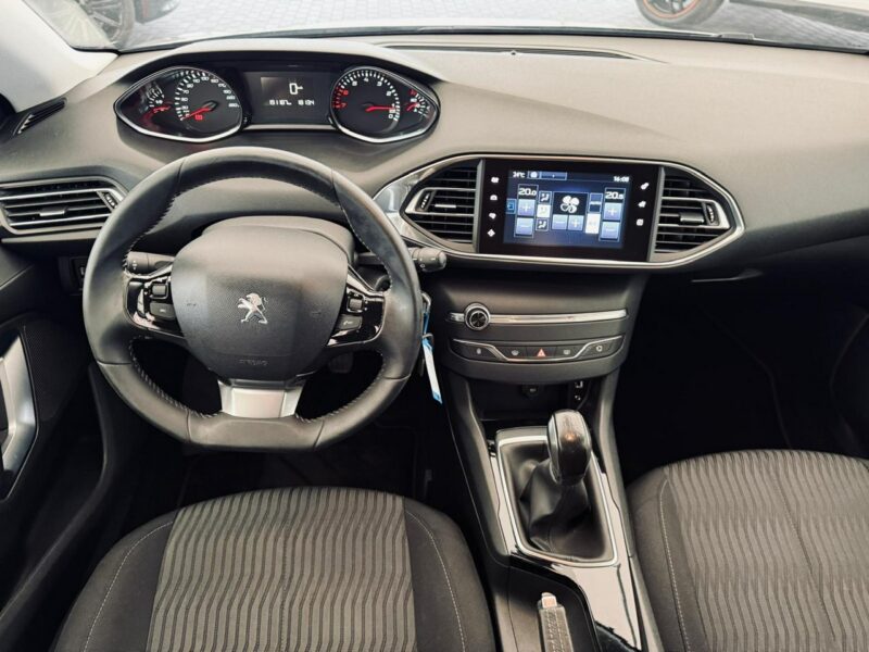 Peugeot 308 1.2 Benzyna* 81 KM* ZAREJESTROWANY* T9 (2014-2021)