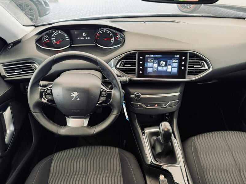 Peugeot 308 1.2 Benzyna* 81 KM* ZAREJESTROWANY* T9 (2014-2021)