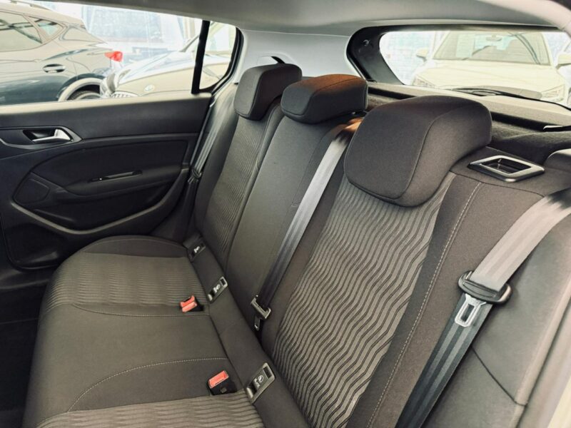 Peugeot 308 1.2 Benzyna* 81 KM* ZAREJESTROWANY* T9 (2014-2021)