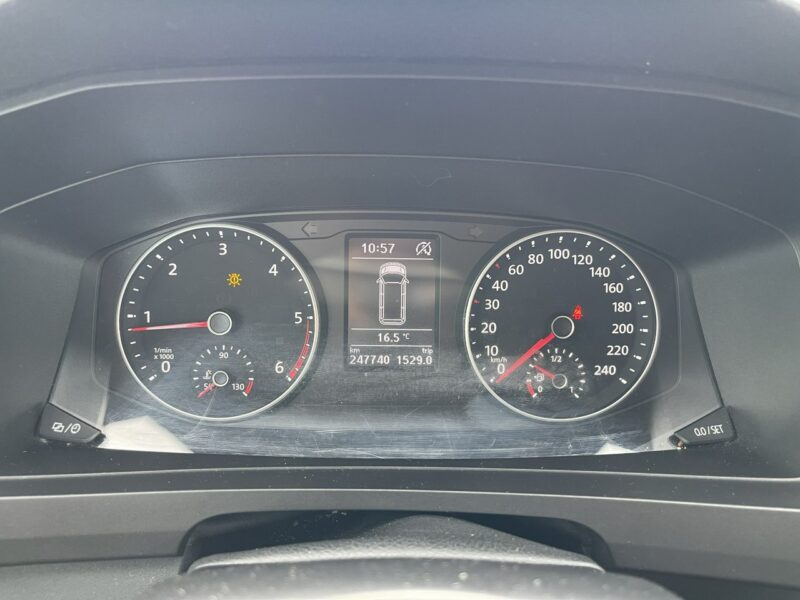 Volkswagen Caravelle Automat Klimatyzacja Oryginalny przebieg